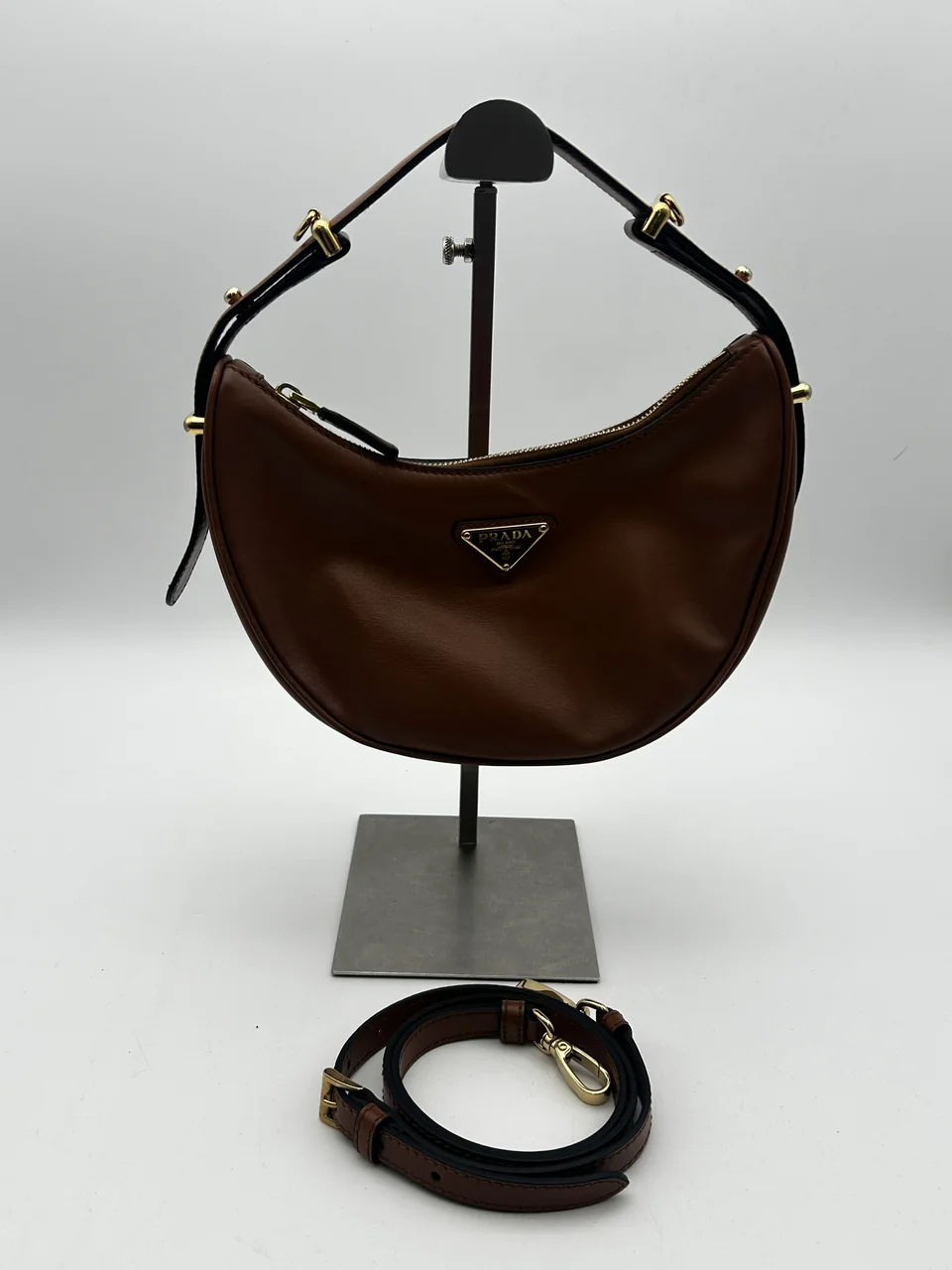 PRADA ARQUE SMALL (BROWN)