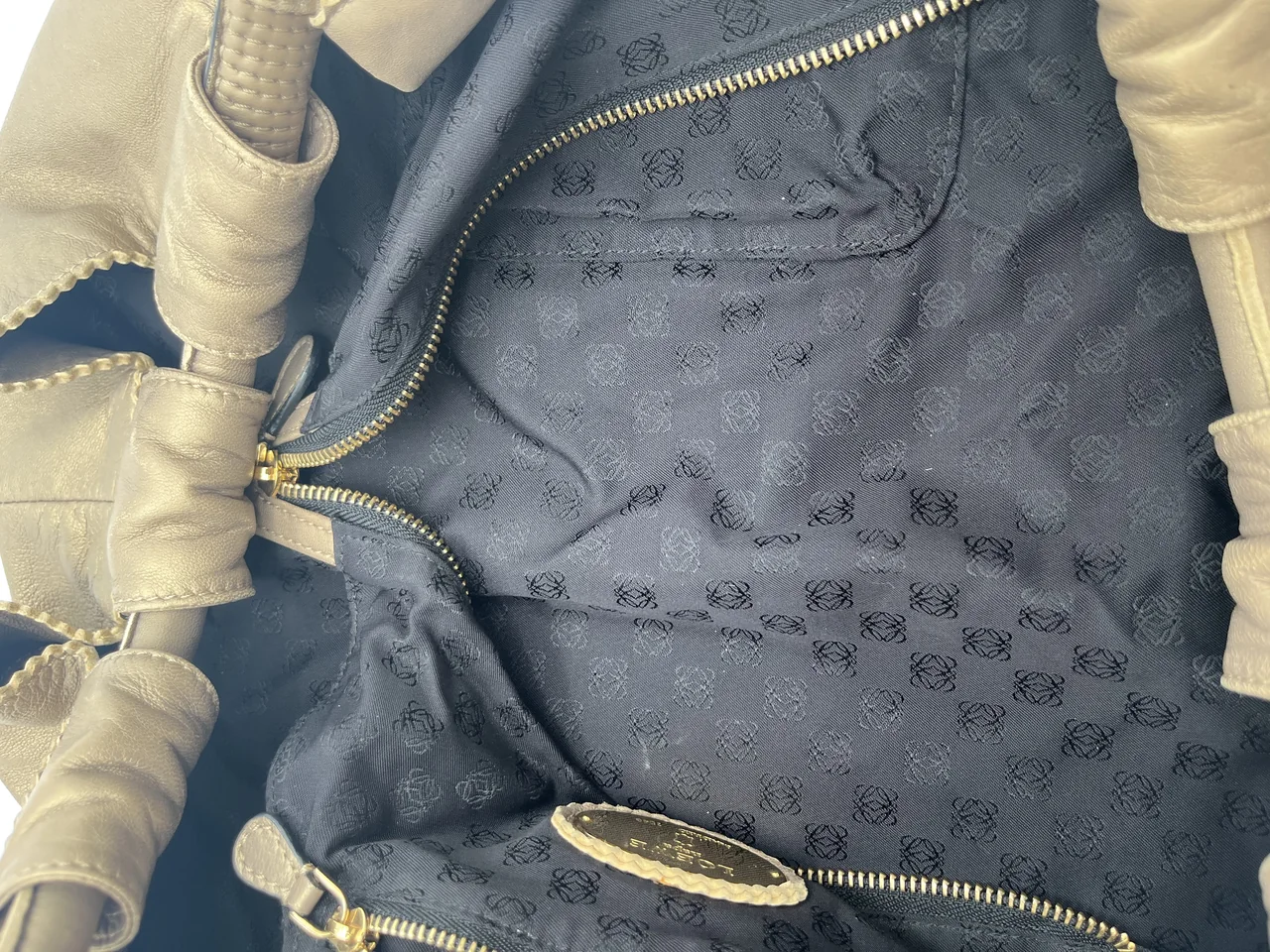 LOEWE NAPPA AIRE (GOLD) view 6