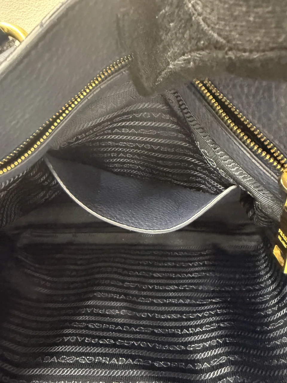 PRADA TOTE BAG (NAVY) view 10