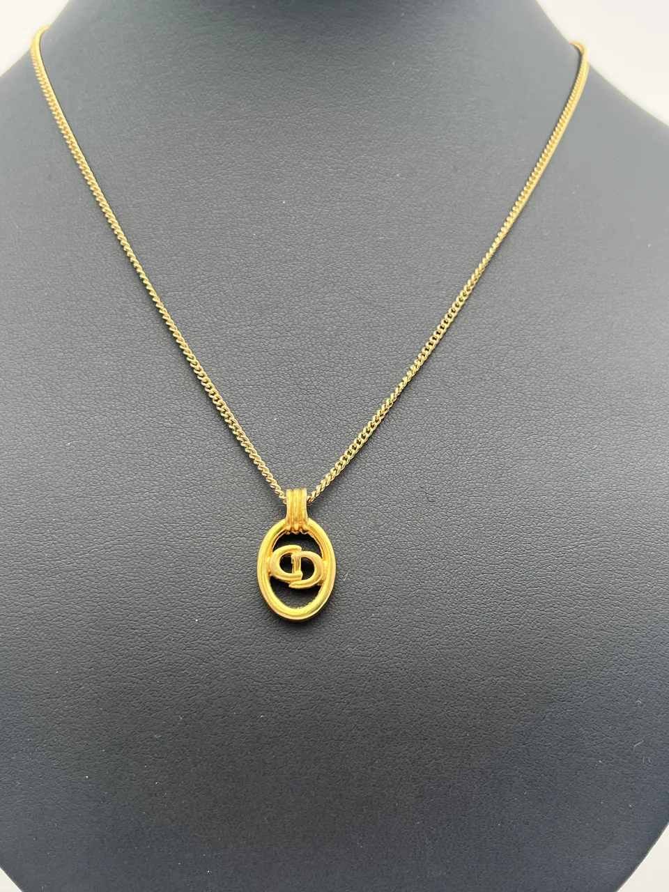 DIOR NECKLACE hover