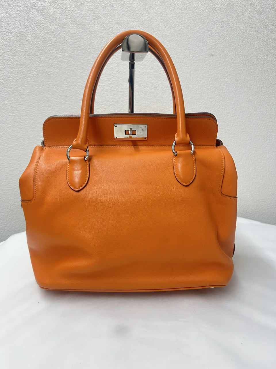 HERMES TOOLBOX 26 (SWIFT, ORANGE, □P STAMP)