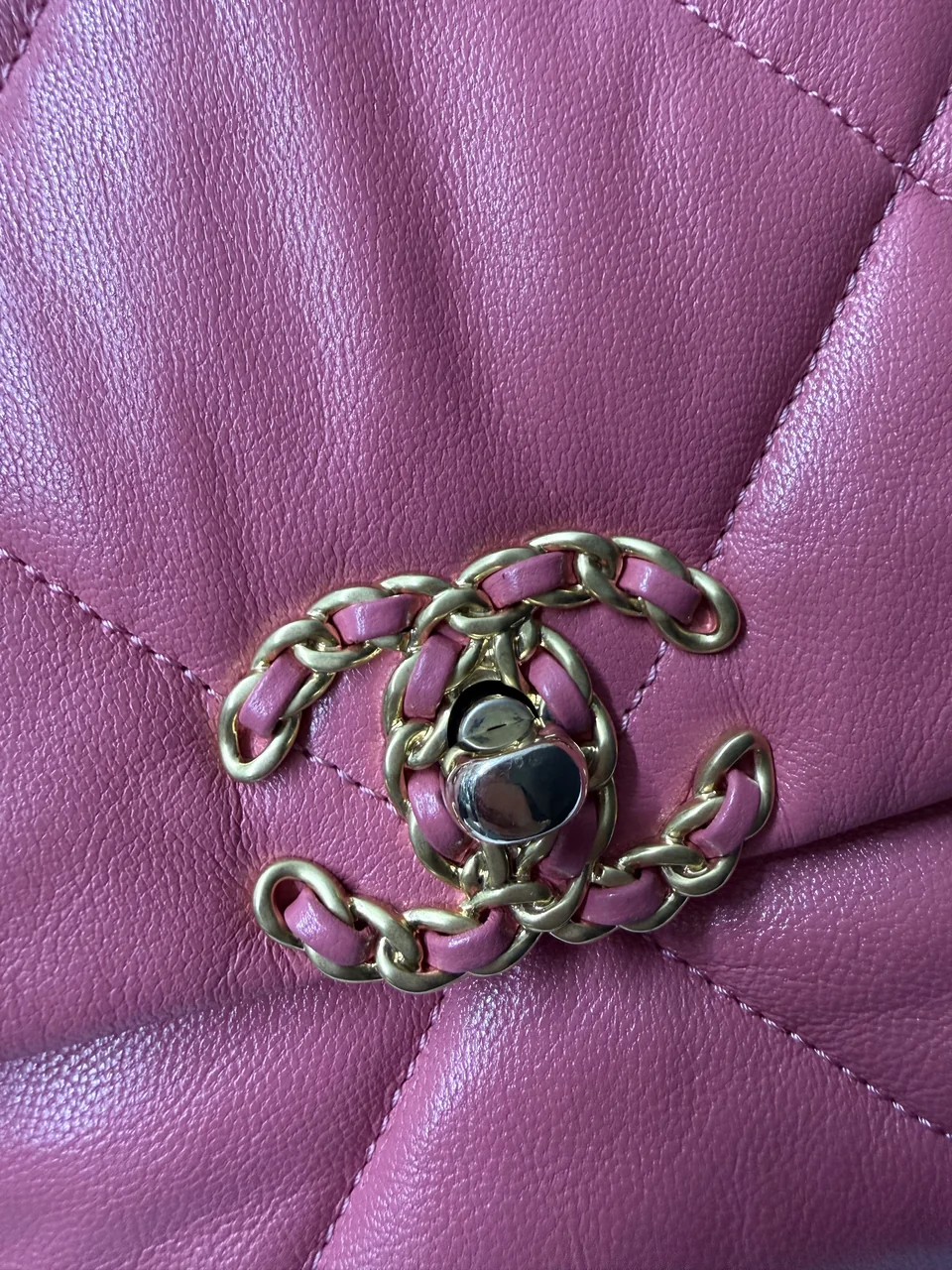 CHANEL LAMB SKIN 19 CHAIN SHOULDER BAG view 12