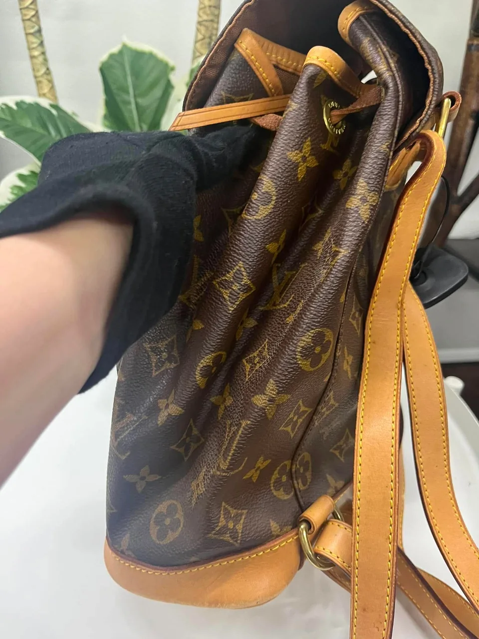 LV MONOGRAM MONTSOURIS MM view 8
