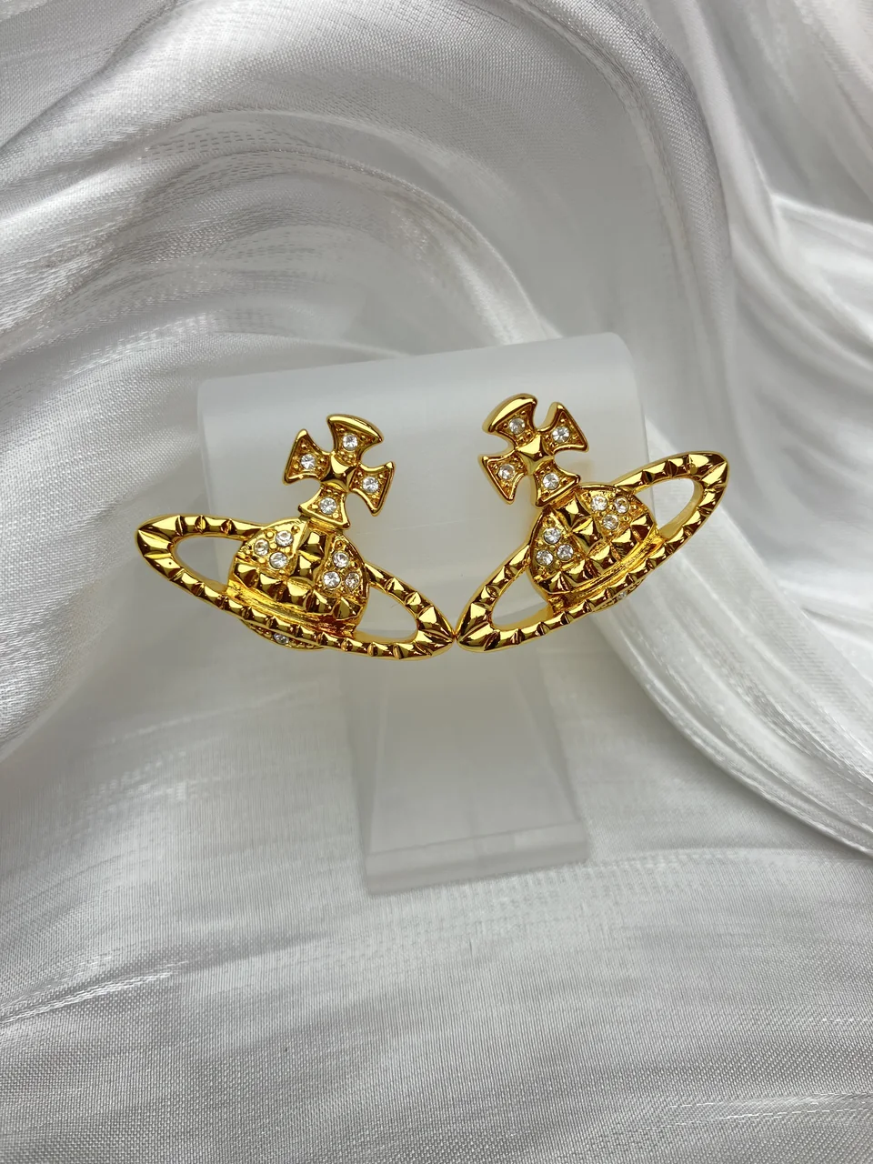 VIVIENNE WESTWOOD EARRINGS hover