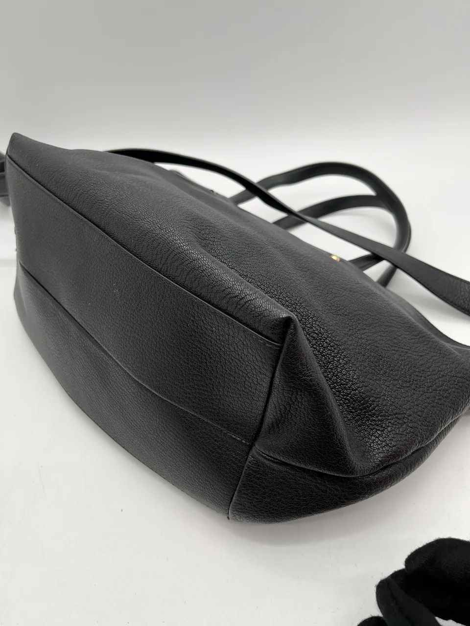 SALVATORE FERRAGAMO GANCINI TWO-WAY BAG (BLACK) view 4
