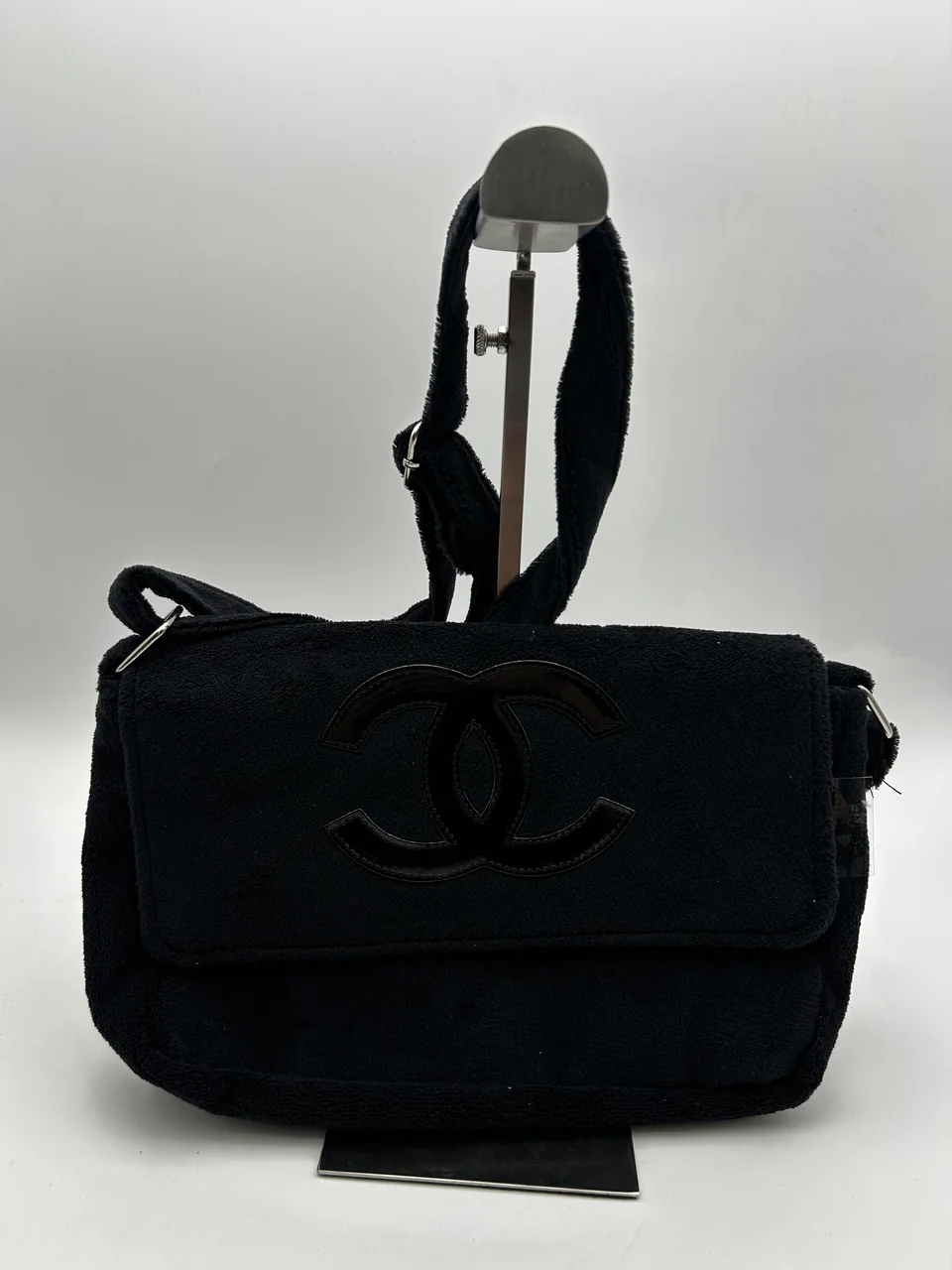 CHANEL SHOULDER BAG view 5