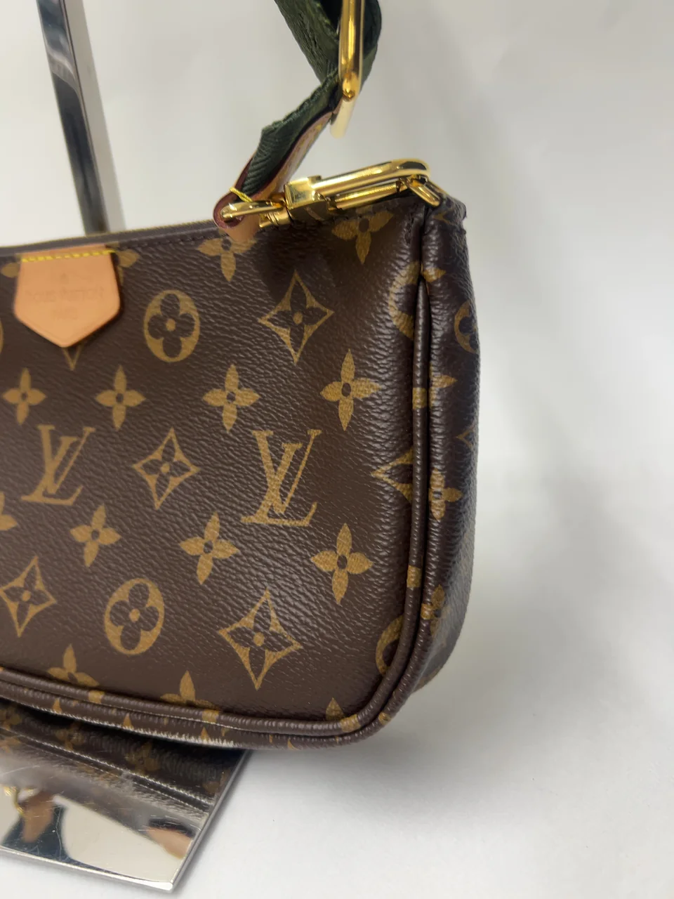 LV MONOGRAM M44813 view 3
