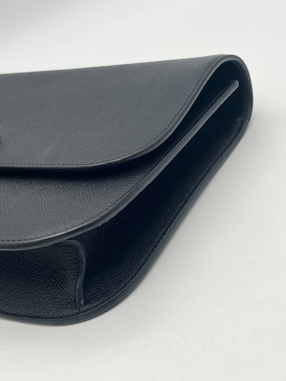 SALVATORE FERRAGAMO GANCINI SHOULDER BAG (BLACK) view 6