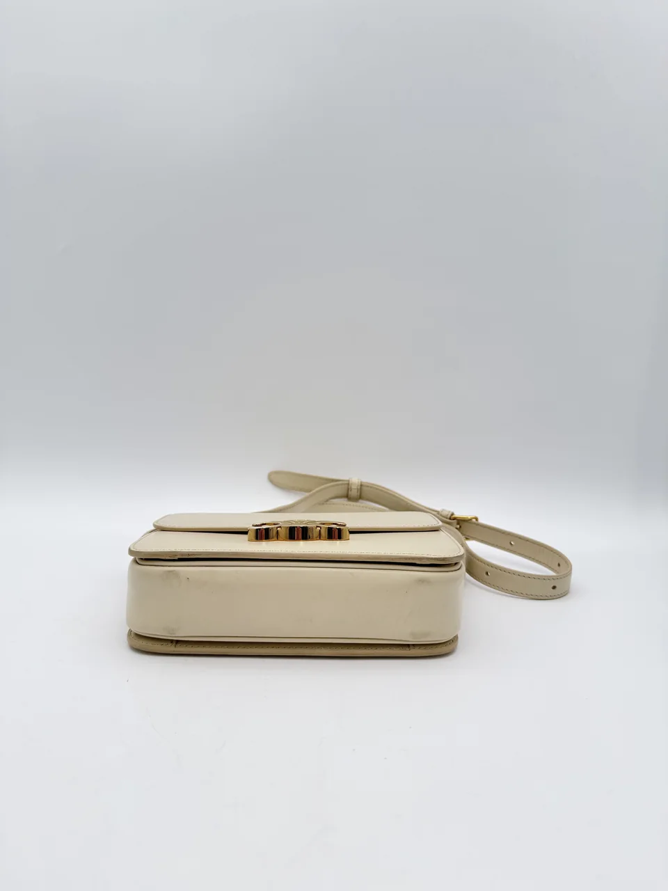 CELINE TRIOMPHE SHOULDER BAG (IVORY) view 8