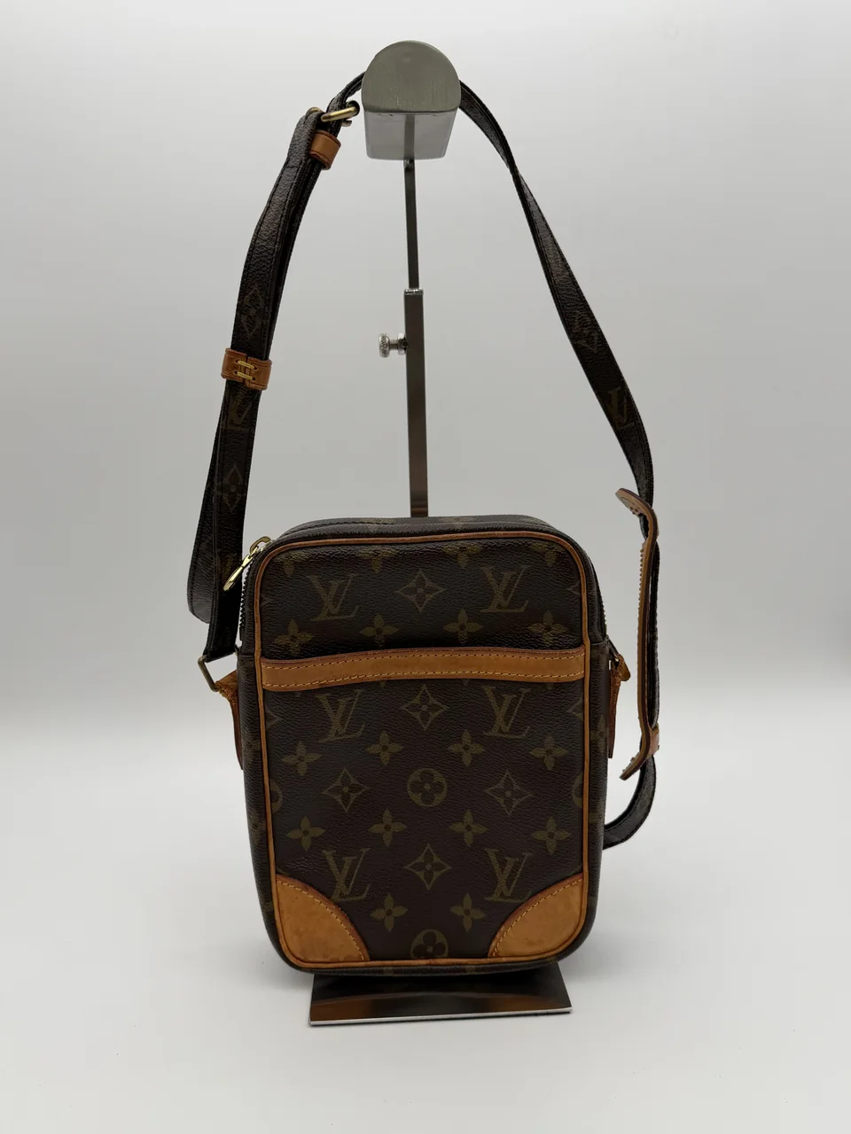 LV MONOGRAM DANUBE