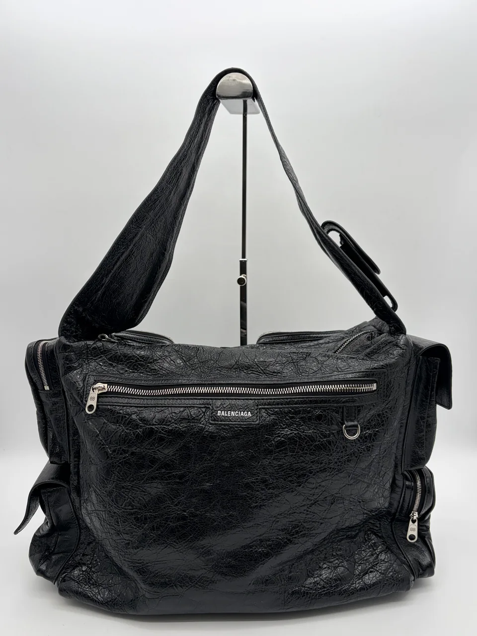 BALENCAIGA SUPER BUSY LEATHER SHOULDER BAG (BLACK) view 3