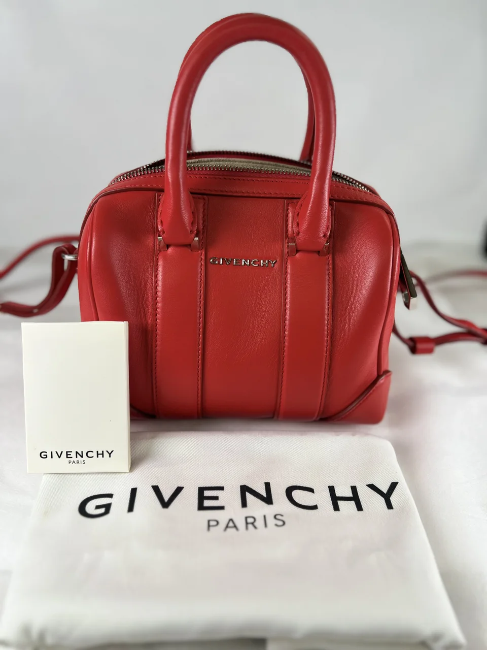 GIVENCHY SHOULDER BAG view 3