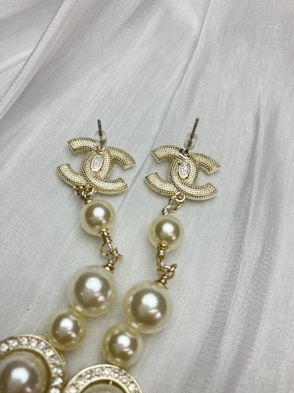CHANEL EARRINGS view 9