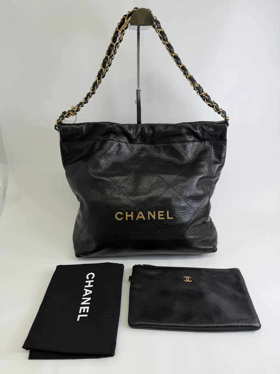 CHANEL CAVIAR 22 CHAIN TOTE BAG view 2