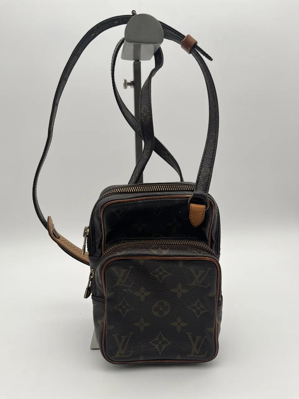 LV AMAZON