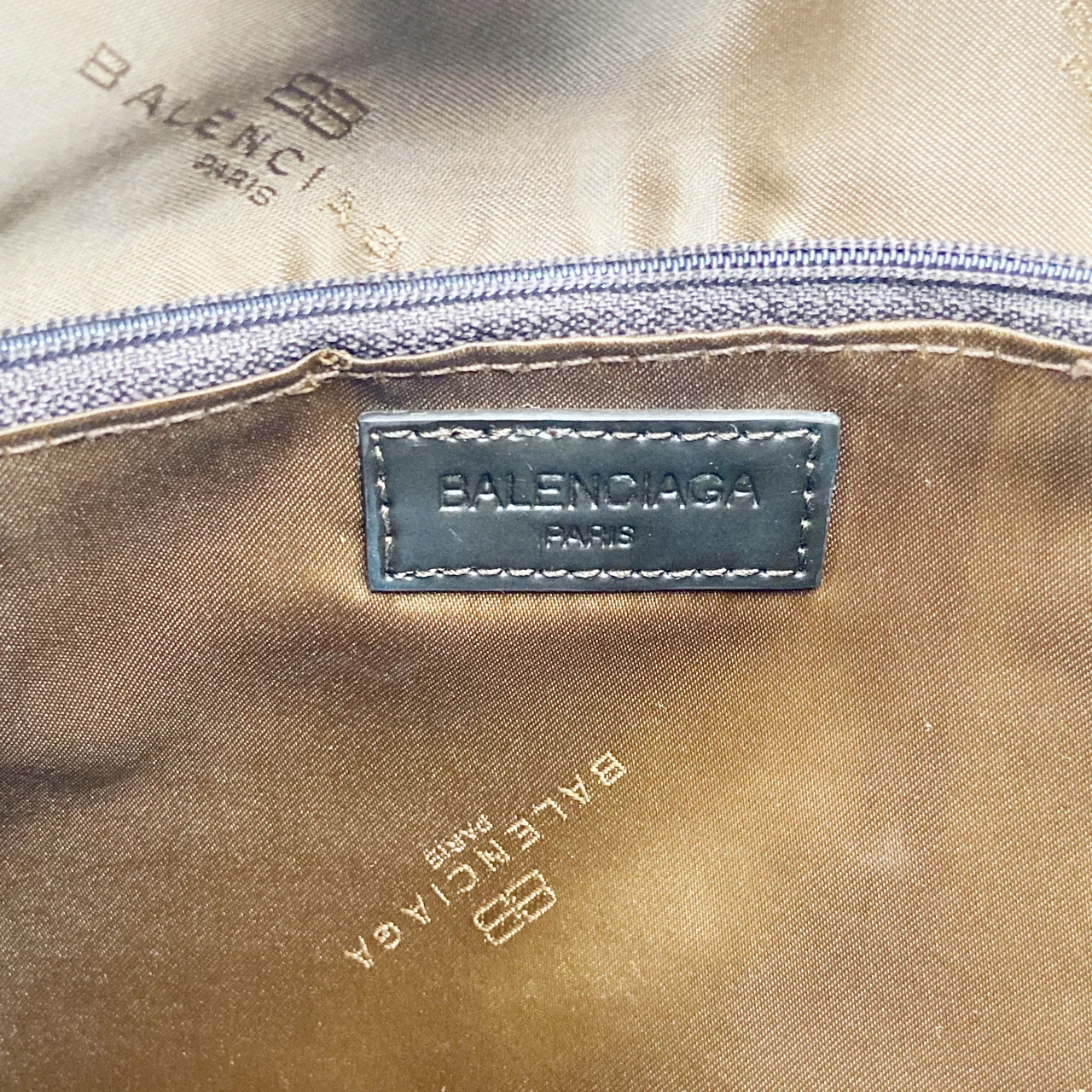 BALENCIAGA NYLON HANDBAG (BLACK) view 11