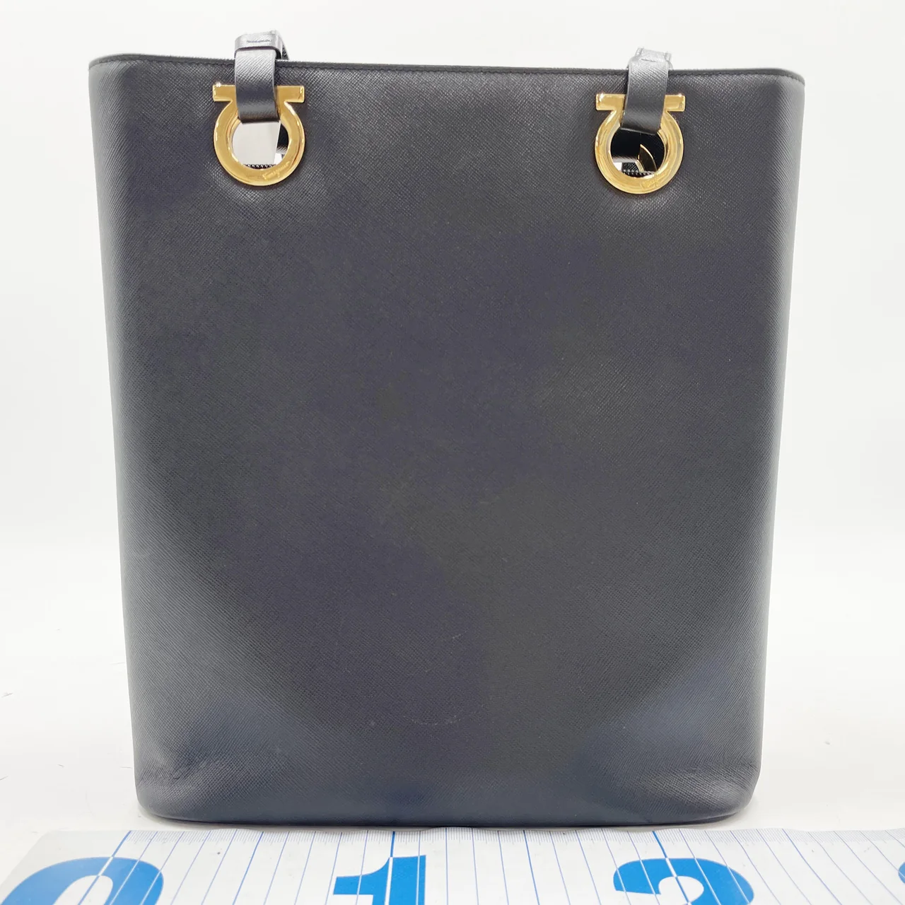 SALVATORE FERRAGAMO GANCINI TOTE BAG (BLACK) hover