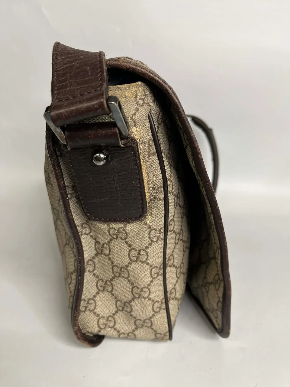 GUCCI GG SUPREME SHOULDER BAG view 3