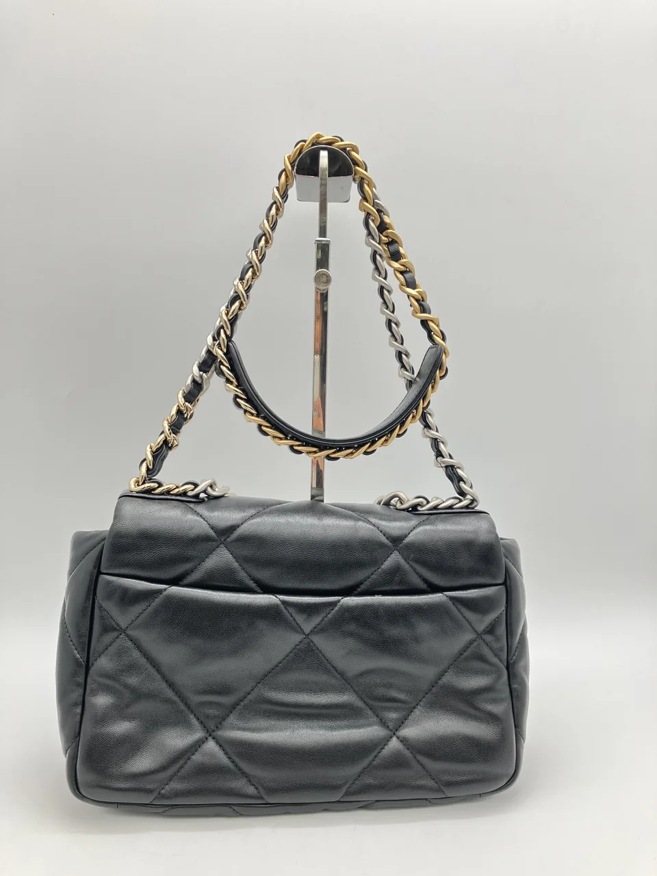 CHANEL LAMB SKIN DIXNEUF view 6