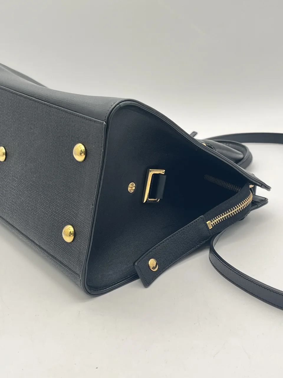 SAINT LAURENT TWO-WAY SHOULDER BAG (BLACK) view 7