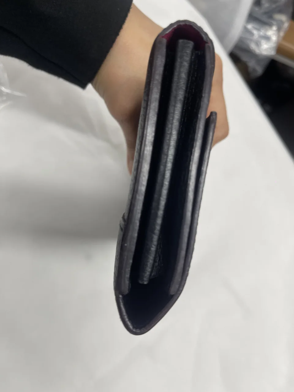 LV PORTEFEUILLE CAPUCINE view 6