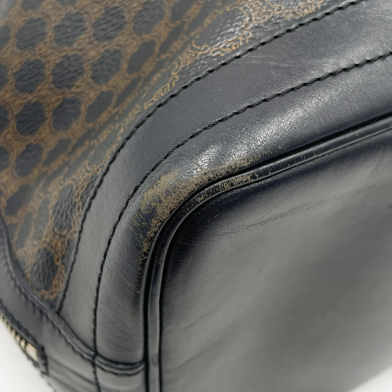 CELINE MACADAM SHOULDER BAG (BLACK) view 4