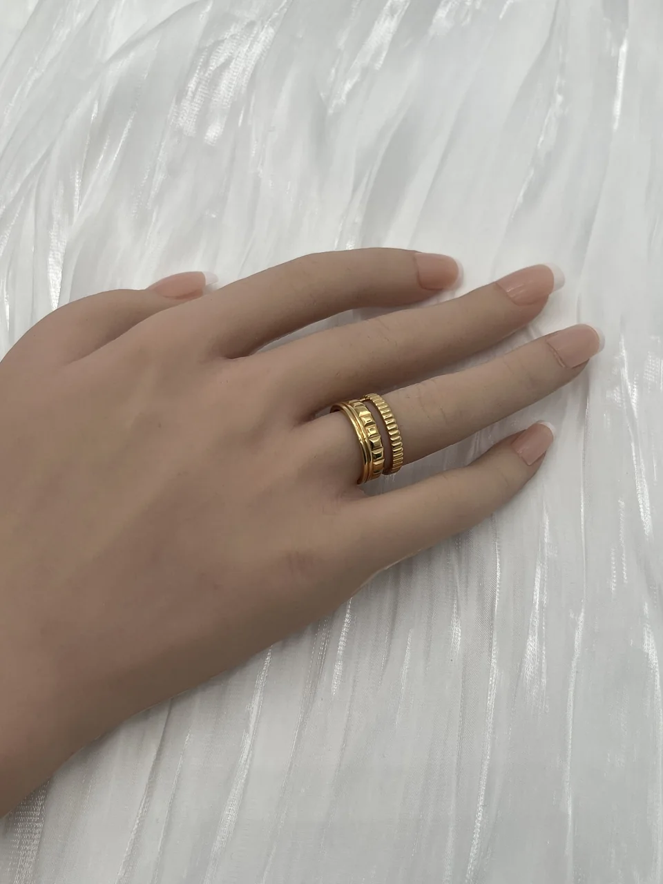 750YG BOUCHERON QUATRE RADIANT RING 8.5G hover