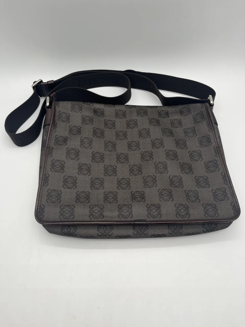 LOEWE BAG view 3