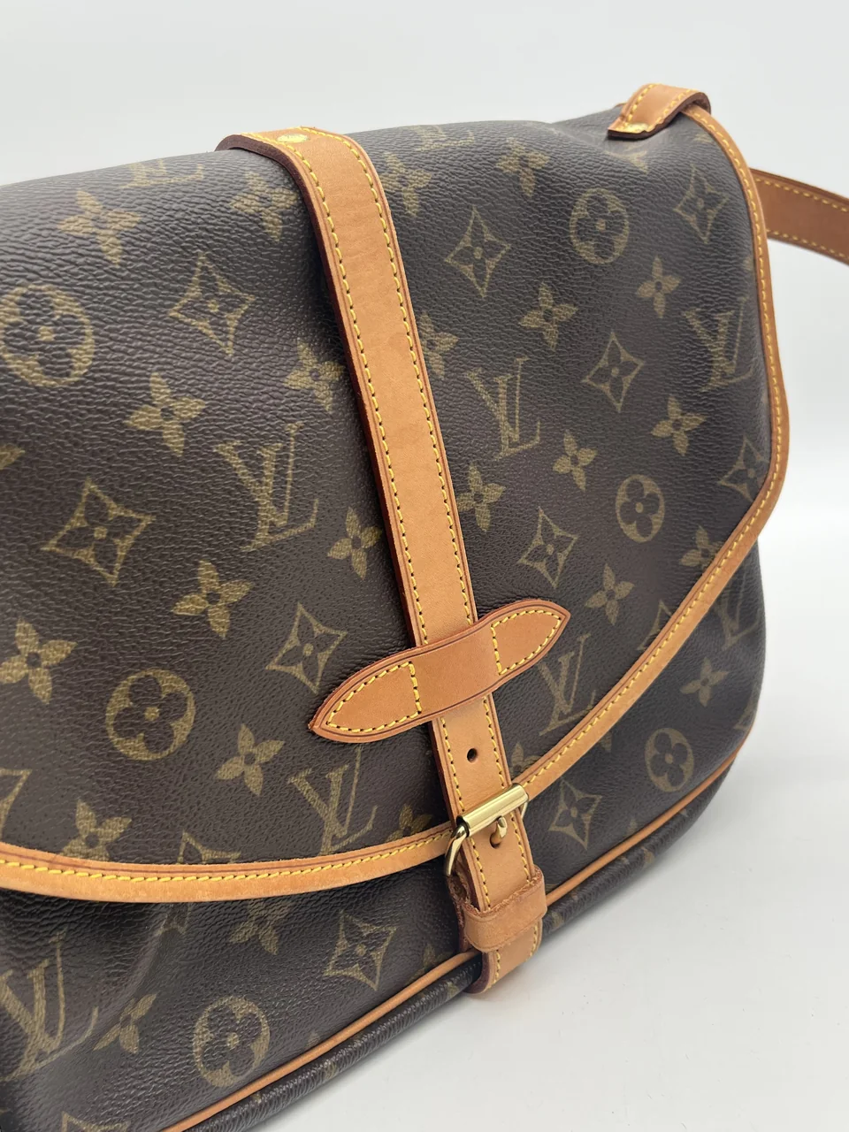 LV MONOGRAM SAUMUR 30 photo 3