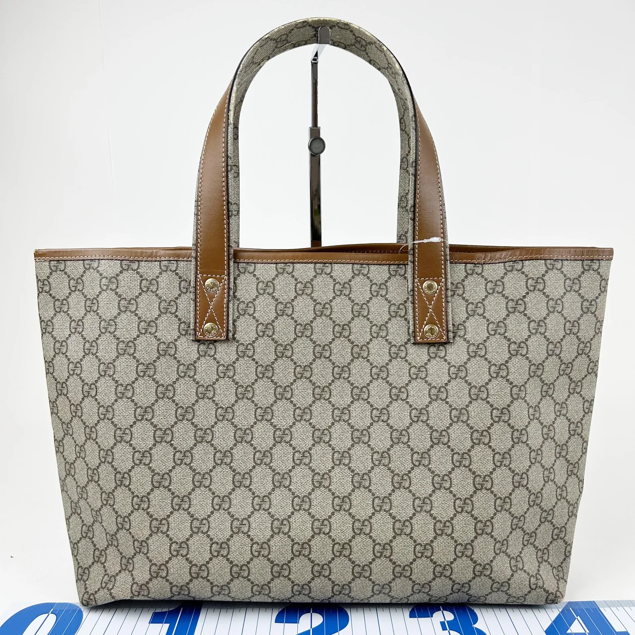 GUCCI GG SUPREME TOTE BAG hover
