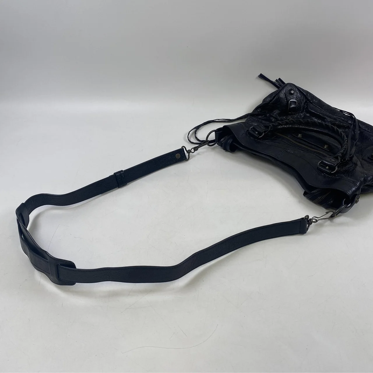 BALENCIAGA THE TOWN HANDBAG (BLACK) view 9