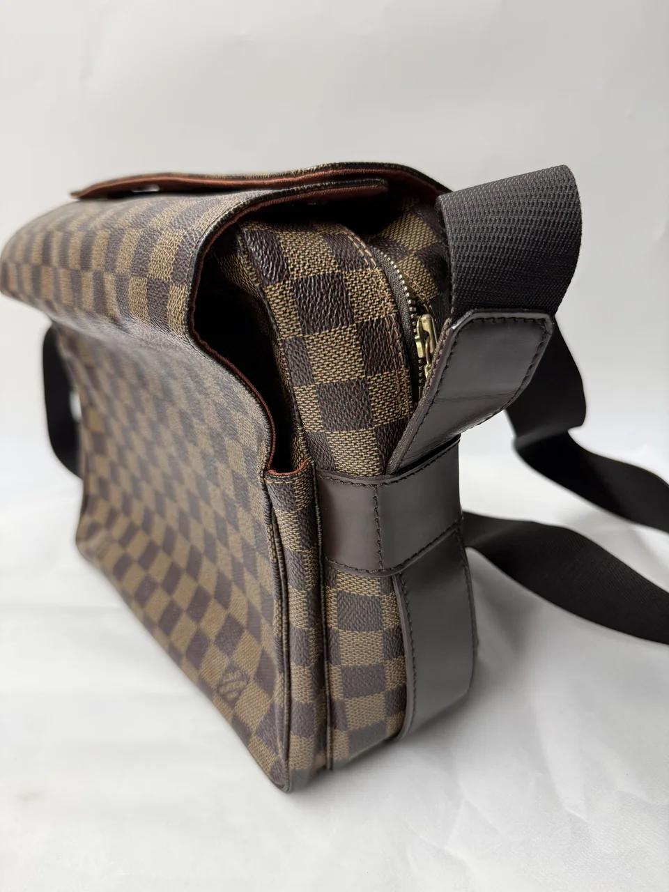 LV DAMIER NAVIGLIO view 12