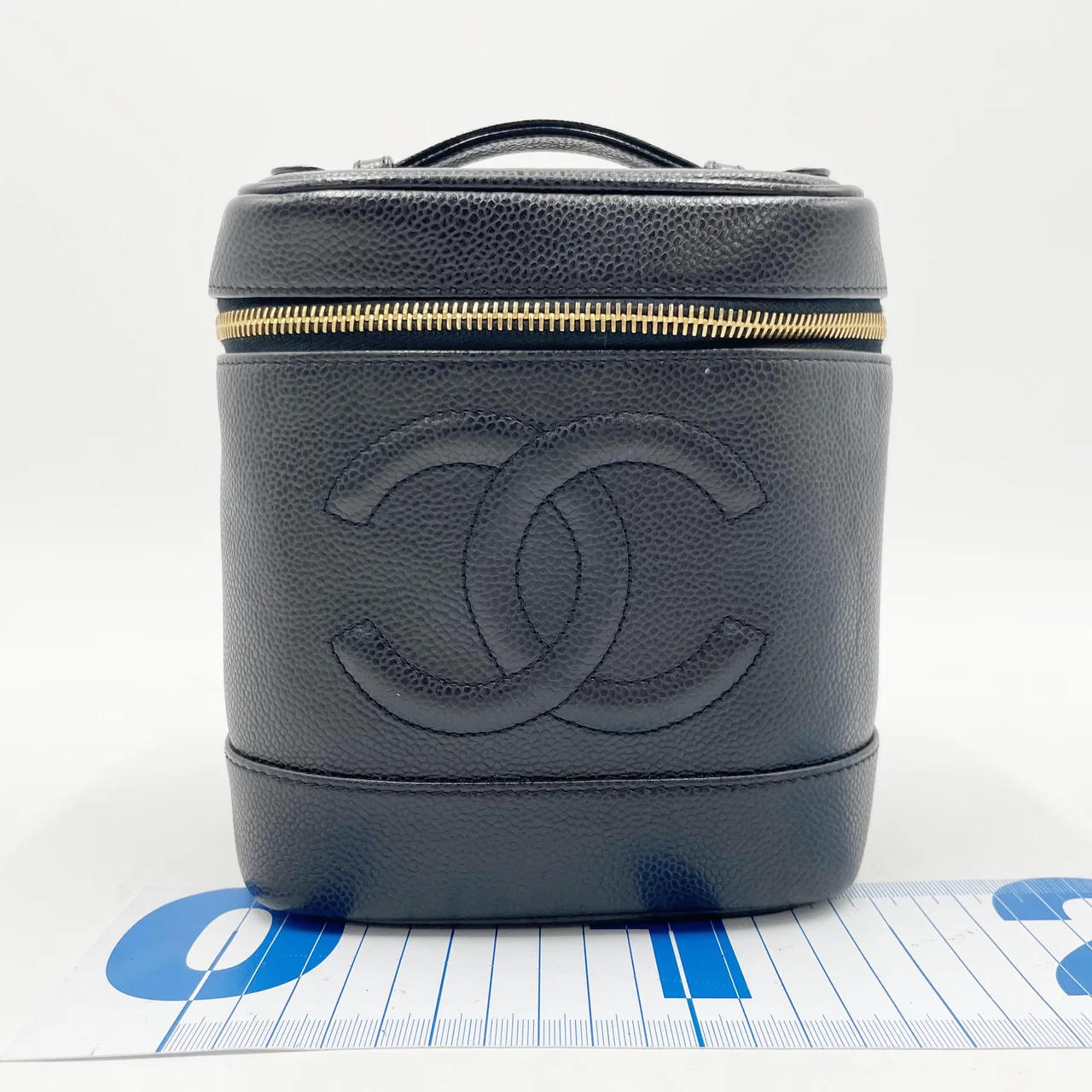 CHANEL CAVIAR VANITY BAG (6 SERIAL CODE)