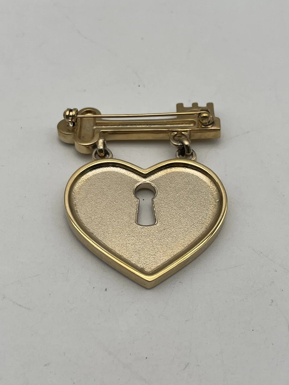 CHANEL BROOCH hover