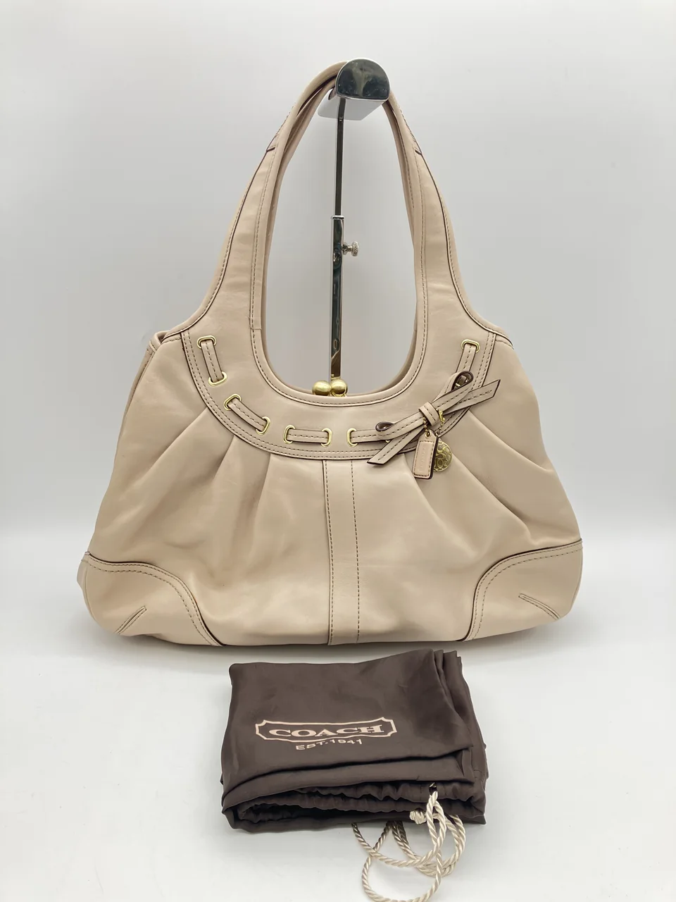 COACH HANDBAG