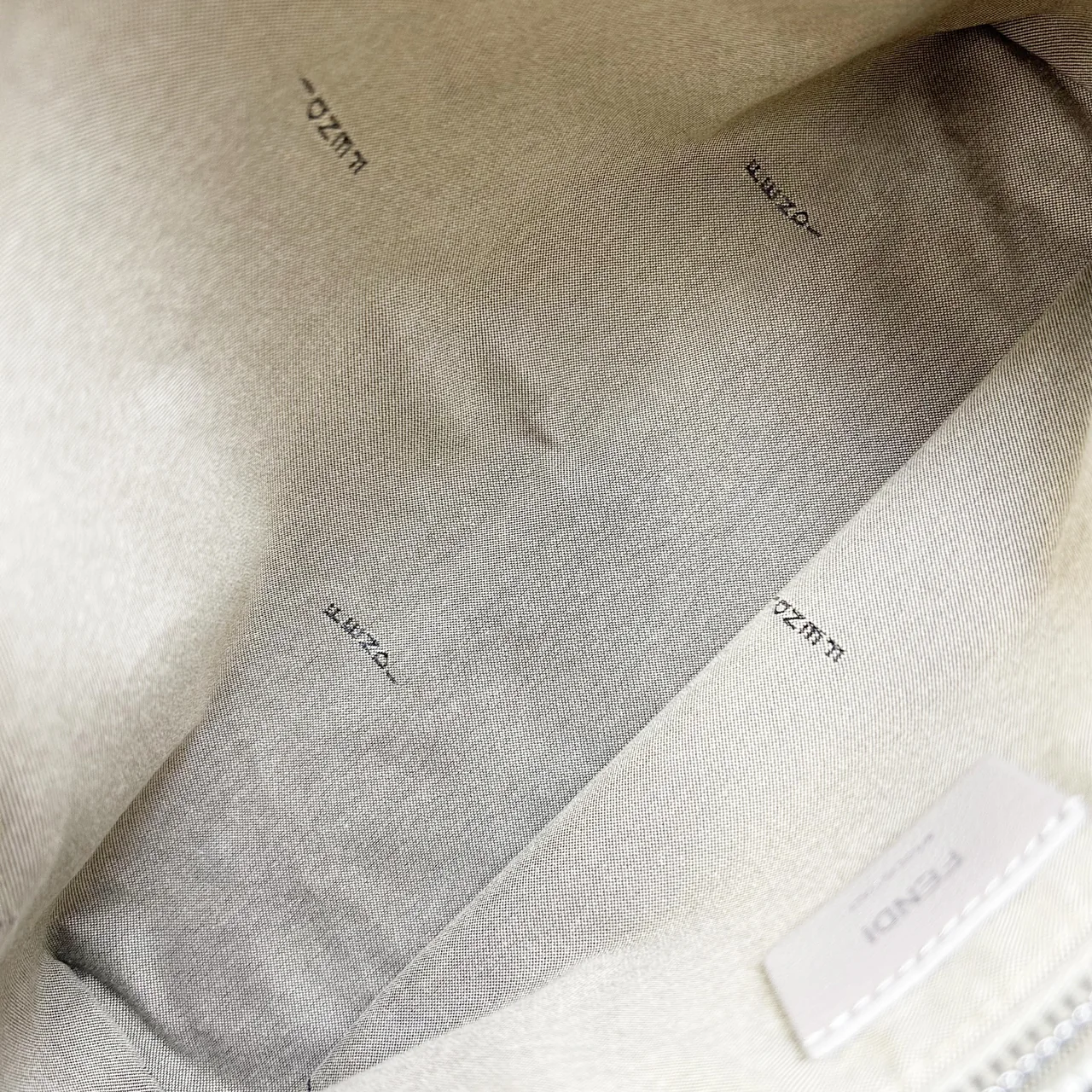FENDI BY THE WAY MEDIUM (GRAY) view 10