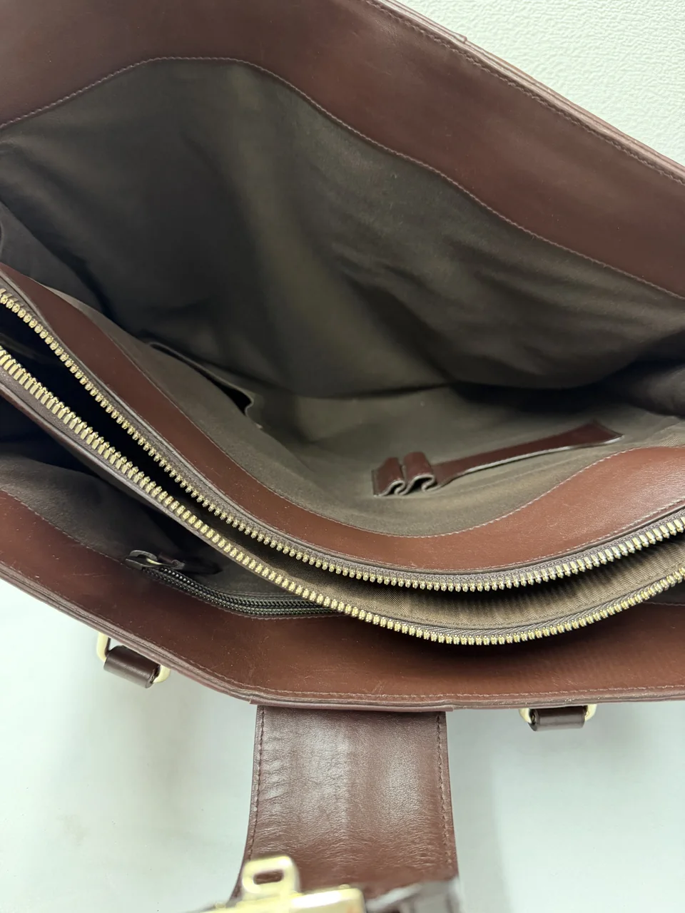 GUCCI HANDBAG hover