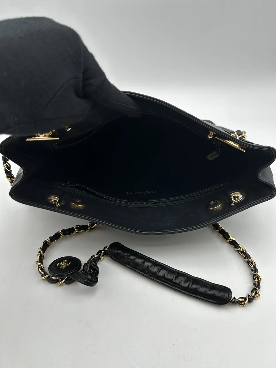 CHANEL LAMB SKIN CHAIN BAG hover