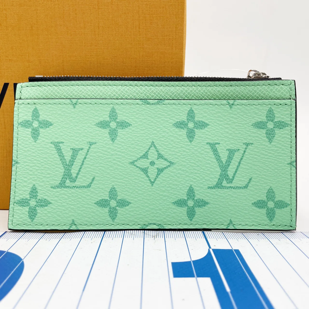 LV TAIGARAMA COIN CARD HOLDER (MINTY GREEN) hover