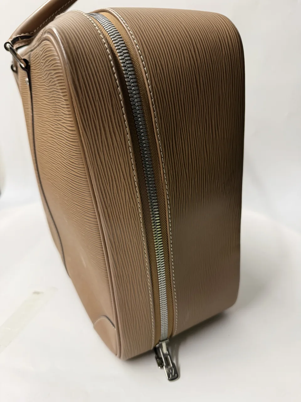 LV EPI SIRIUS 45 (BROWN) view 3