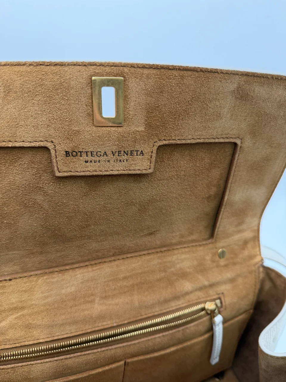 BOTTEGA VENETA SHOULDER BAG (WHITE) hover