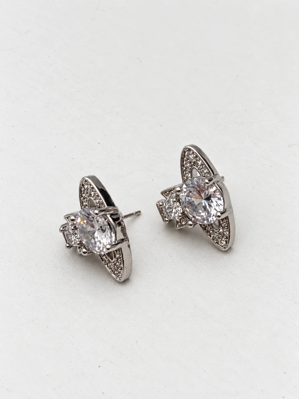 VIVIENNE WESTWOOD EARRINGS hover