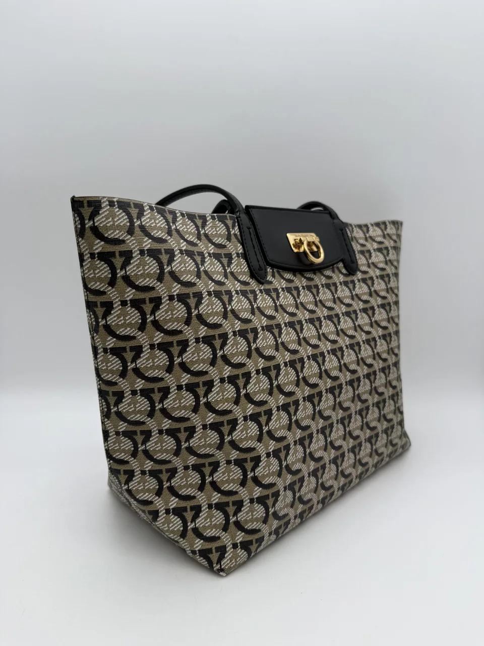 SALVATORE FERRAGAMO TOTE BAG view 3