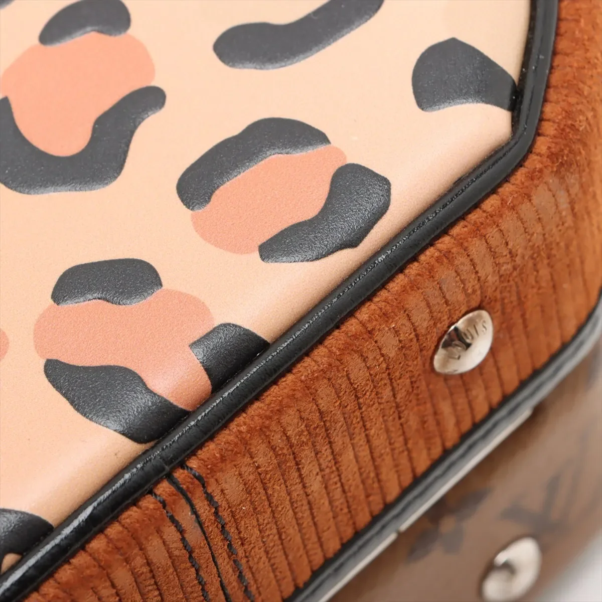 LV MONOGRAM REVERSE PETITE BOITE CHAPEAU view 11