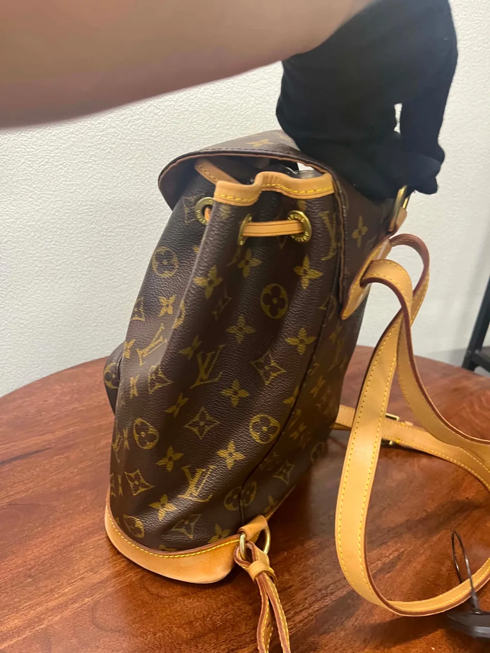 LV MONOGRAM MONTSOURIS MM view 4