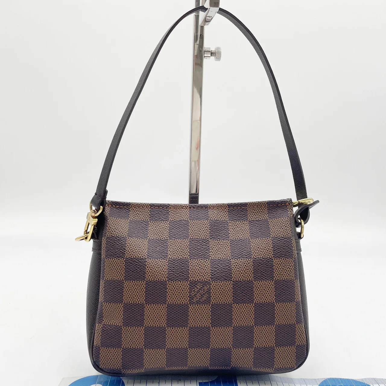 LV DAMIER TROUSSE MAKEUP hover