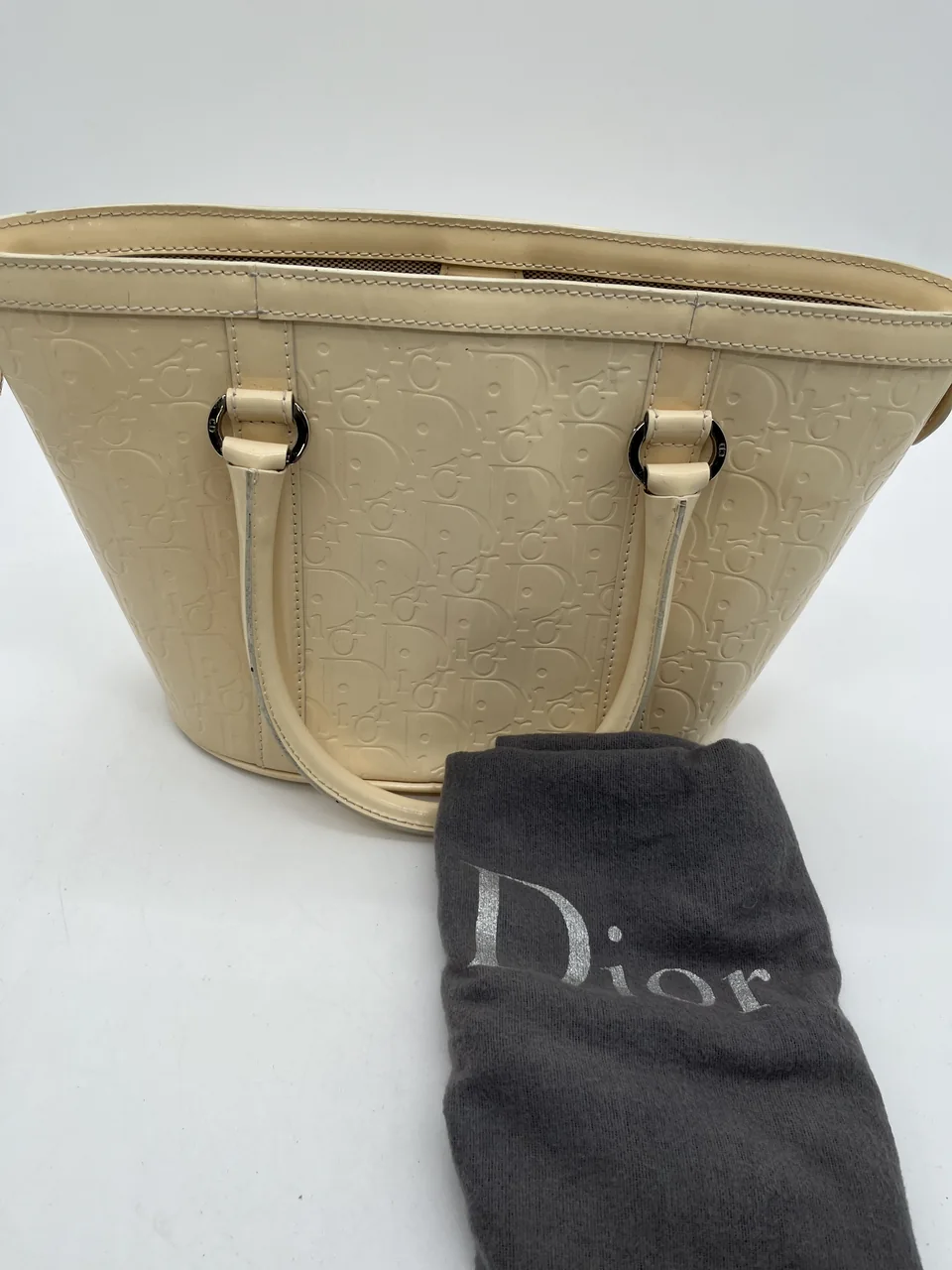 DIOR ULTIMATE hover