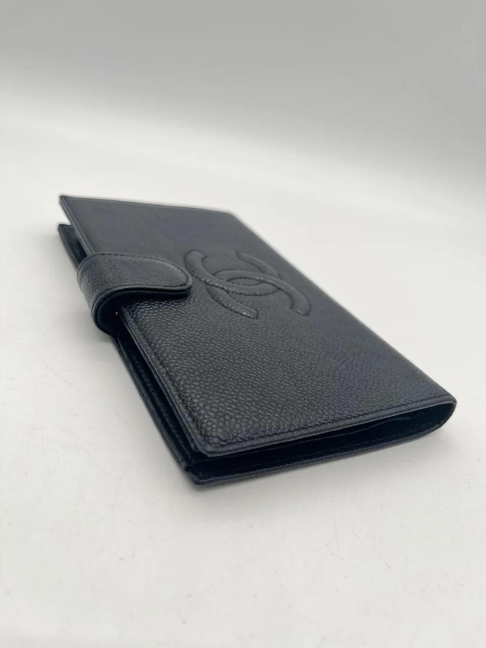 CHANEL CAVIAR BIFOLD WALLET (7 SERIAL CODE) view 4