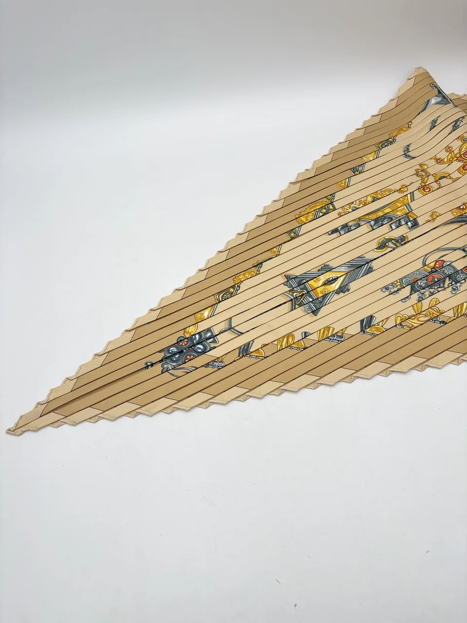 HERMES PLEATED SCARF view 7