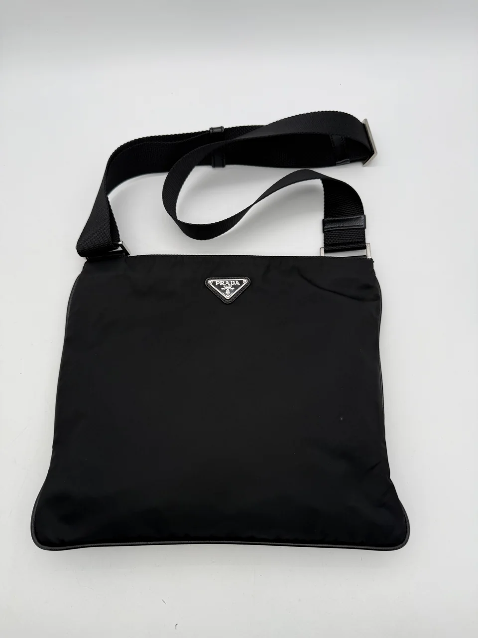 PRADA SHOULDER BAG (BLACK)